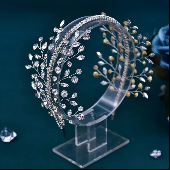 Brand New Romantic Vintage Style Bridal Headband